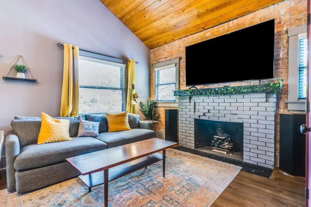2Br Home W Parking Downtown Charm In Full Bloom! Tucson Exterior foto